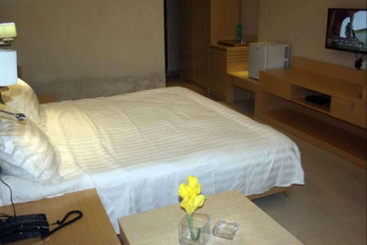 Deo Residency & Resorts Duburi Esterno foto